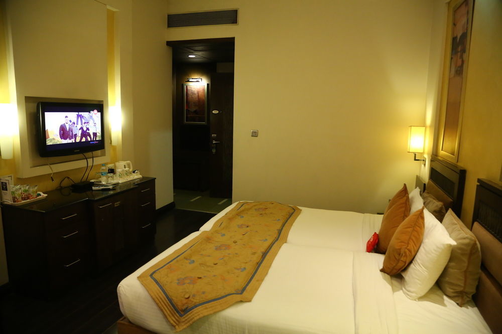 Oyo Rooms Chandigarh Sector 34 エクステリア 写真